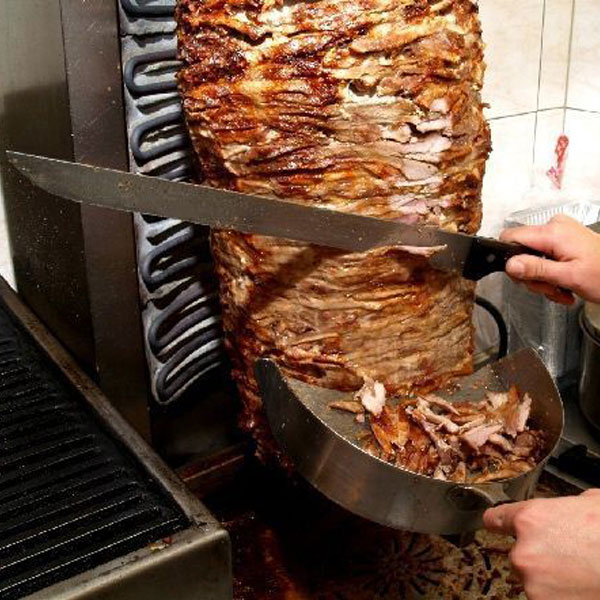 Cây thịt nướng bánh mì Doner Kebab thơm ngon hấp dẫn